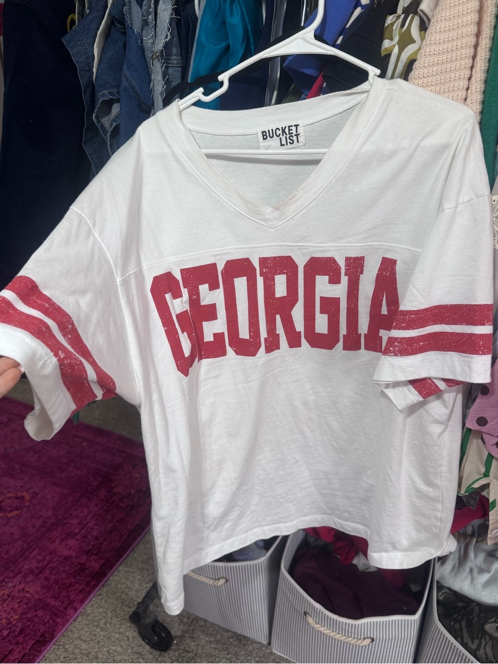 BUCKETLIST White & Red Georgia V-Neck Short Sleeve Tee